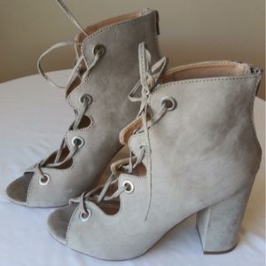 Express Open Lace up Heeled Bootie size 7.5
